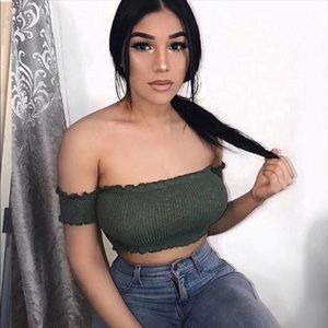 Ruffle edge crop top